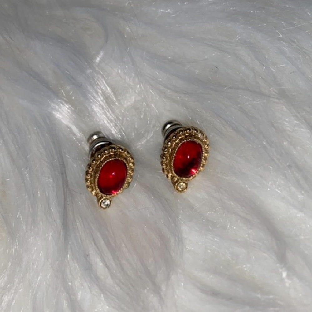 Vintage Ruby Red/Gold Tone Earrings